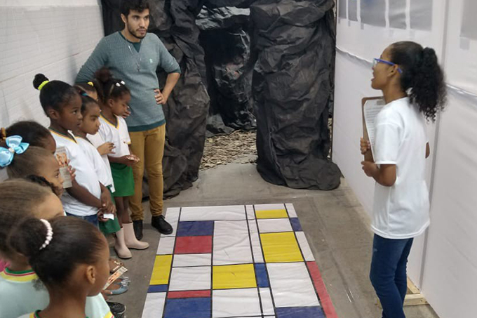 Museu na Escola é realizado por alunos do Centro Educacional Normélio Moura 