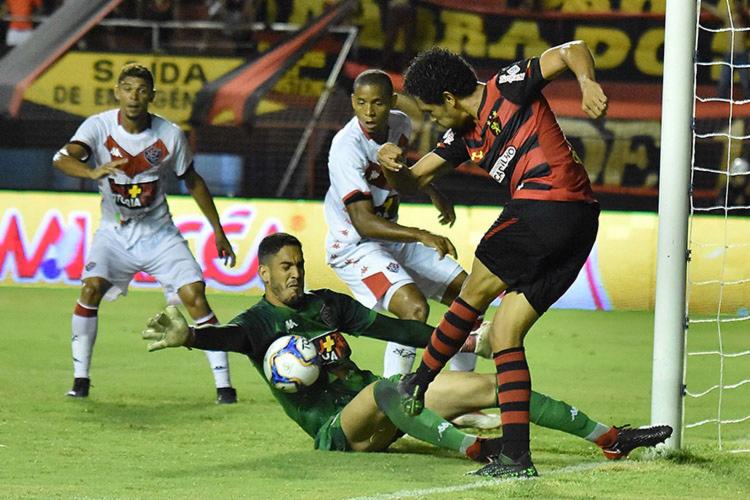Vitória perde para o Sport e chega a lanterna da série B