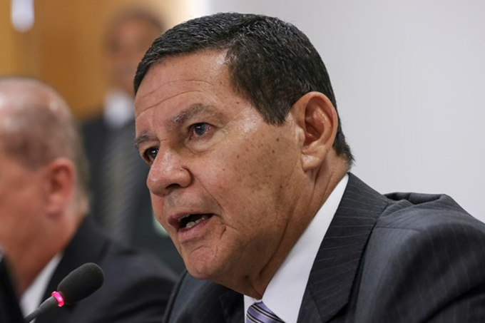 'Nada de mais', diz Mourão sobre conversas vazadas da Lava Jato