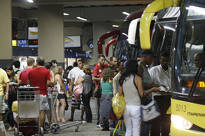Rodoviária oferece 1.800 horários extras na operação São João