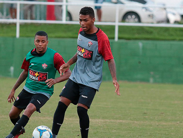 Vitória visita o Oeste com missão de sair da lanterna da Série B