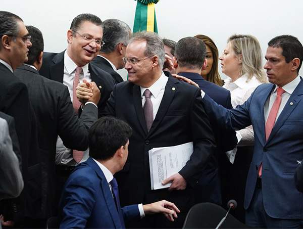 Reunião para leitura de relatório da Previdência é iniciada na Câmara