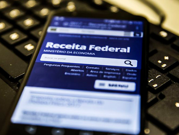 Receita paga restituições do 1º lote do Imposto de Renda nesta segunda