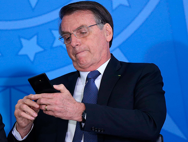 Bolsonaro estuda reduzir imposto para produtos de tecnologia