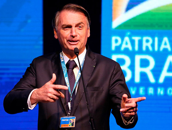 Bolsonaro pede que Congresso não suspenda decretos do porte de armas