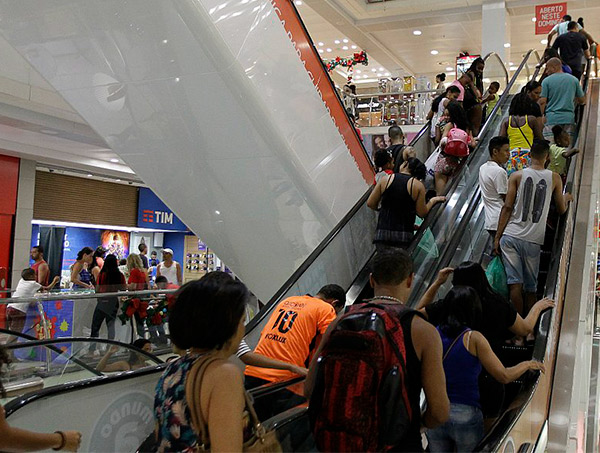 Shoppings podem ter prejuízo de até R$ 80 milhões com lojas fechadas nos feriados