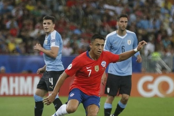 Chile e Peru decidem hoje quem pega o Brasil na final 