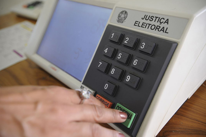 TSE vai comprar 180 mil urnas eletrônicas para eleições de 2020