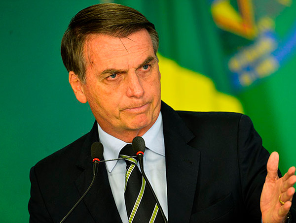 Aprovação e reprovação de Bolsonaro se igualam em 33%, aponta Datafolha