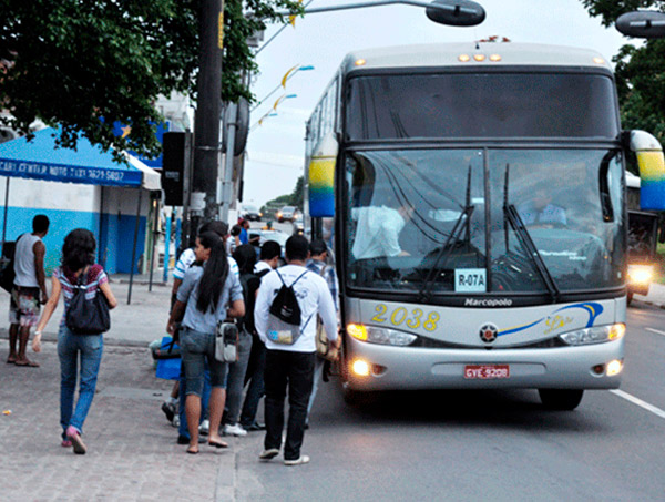 Prefeitura inicia recadastramento do transporte universitário 2019.2