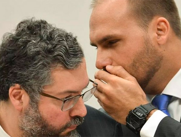 Eduardo Bolsonaro diz ter 'vivência pelo mundo' para ser embaixador