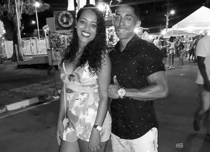 Cantor de Forró mata a namorada com facada em Mata de São João