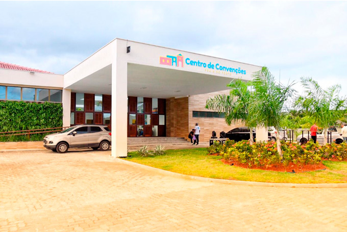 Centro de Convenções de Praia do Forte é inaugurado; confira fotos