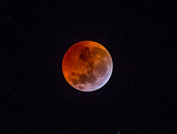 Saiba tudo sobre o eclipse lunar desta terça-feira (16)