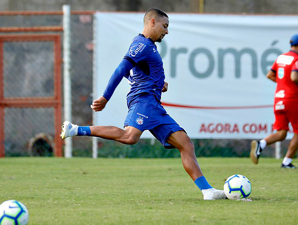 Nino volta a treinar e Bahia encerra preparação pra pegar o Grêmio