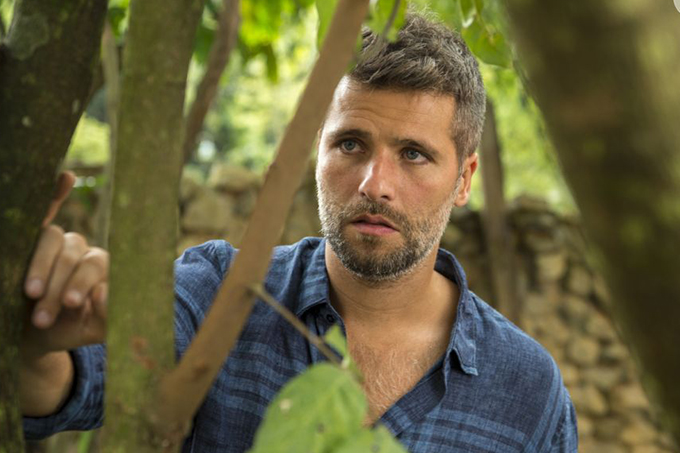 'A gente só não quer ter filho biológico no momento', Bruno Gagliasso 