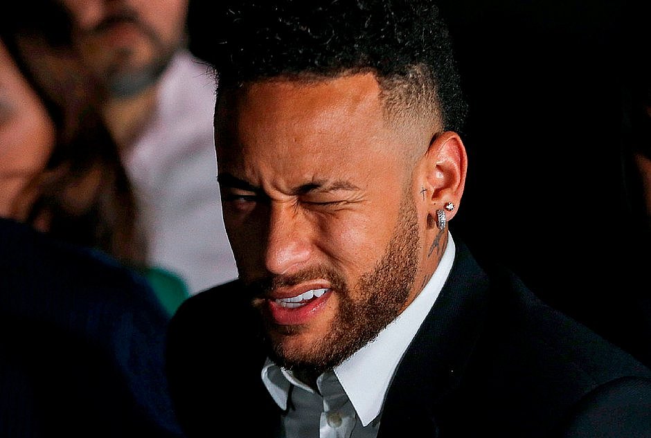Polícia conclui inquérito e não vai indiciar Neymar por estupro