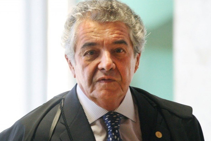 Ministro do STF sugere que Bolsonaro passe a usar mordaça