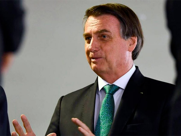 Bolsonaro lança programa Médicos pelo Brasil, que substituirá Mais Médicos