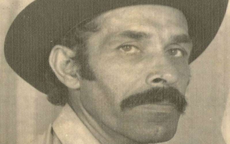 Justiça condena homem a pagar R$ 100 mil a idoso por uso indevido de foto para meme