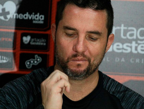 Osmar Loss é demitido e não é mais técnico do Vitória