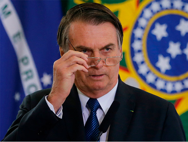 Bolsonaro volta a negar fome no Brasil e cita versículo bíblico