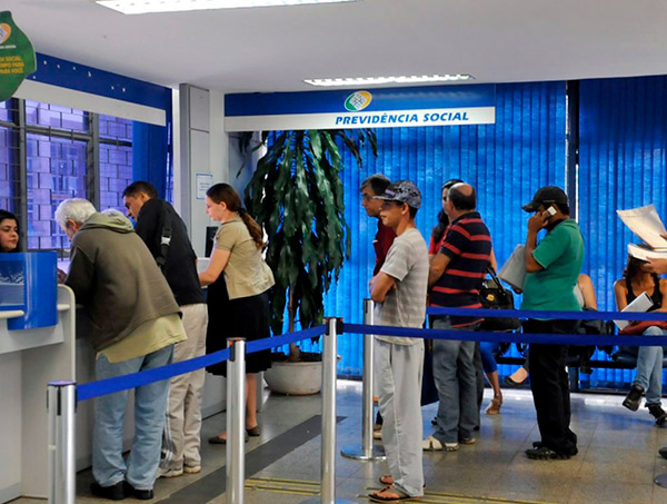 INSS cria estratégia para agilizar concessão de benefícios