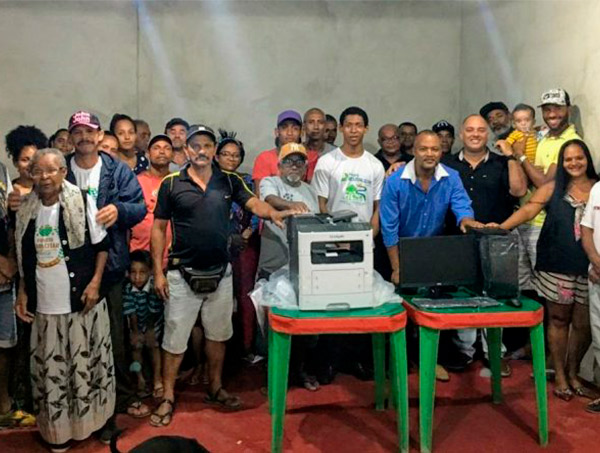 Comunidade de Mangues recebe Kit Coletivo da Secretaria de Agricultura