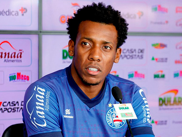 Moisés sobre boa fase defensiva do Bahia: 'Já chega mastigado'