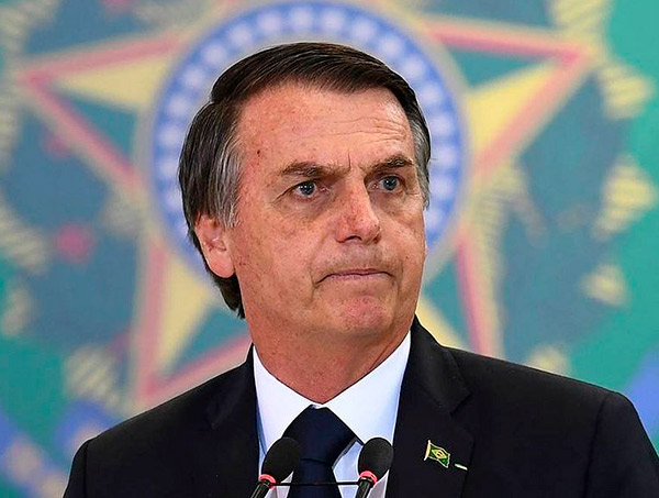 Bolsonaro diz que acabará com radares móveis e acena para a reeleição