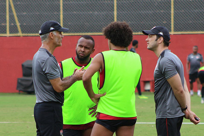 Vitória inicia preparação para partida contra o CRB