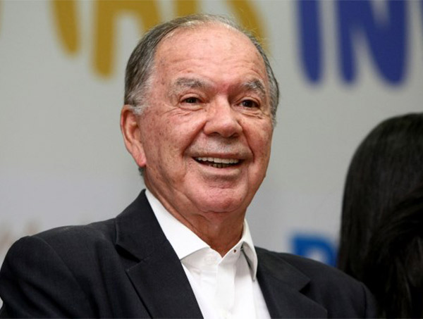 Vice-governador João Leão volta a ser internado em Salvador