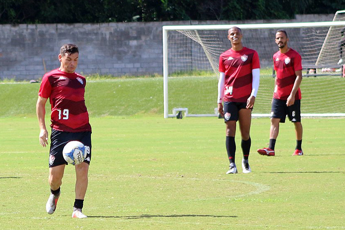 Ruy se recupera e vai reforçar o Vitória diante do CRB