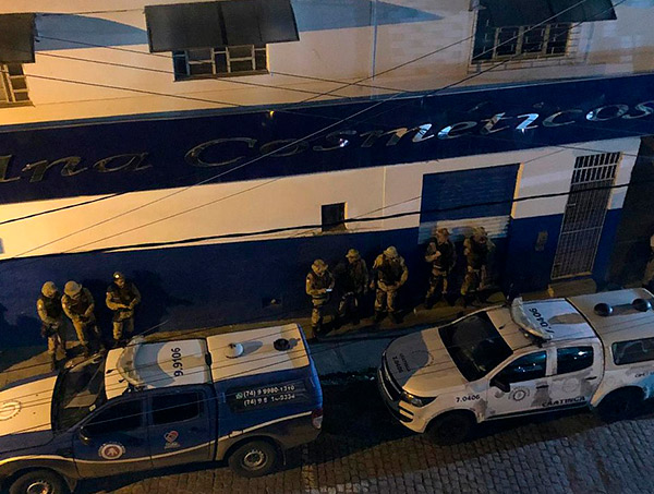 Operação cumpre 19 mandados de prisão na BA; alvos são do PCC