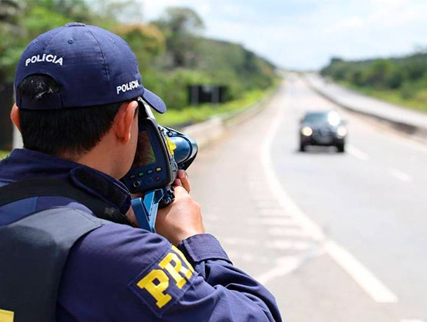 PRF retira radares móveis da fiscalização das rodovias federais