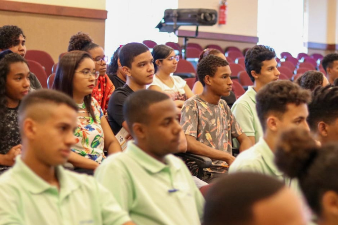 Estagiários da Prefeitura participam de palestra sobre Empregabilidade 