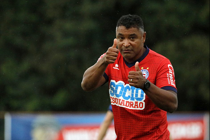Roger valoriza empate do Bahia com jogador a menos contra o Goiás
