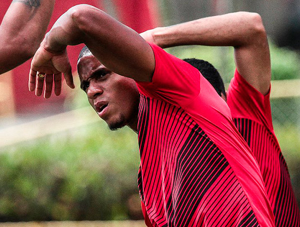 Em busca de embalo na Série B, Vitória recebe o América-MG
