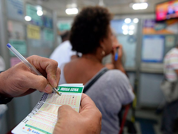 Mega-Sena acumula e deve pagar R$ 35 milhões no sábado