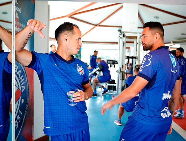 Roger não confirma volta de Gilberto e avalia Guerra de titular
