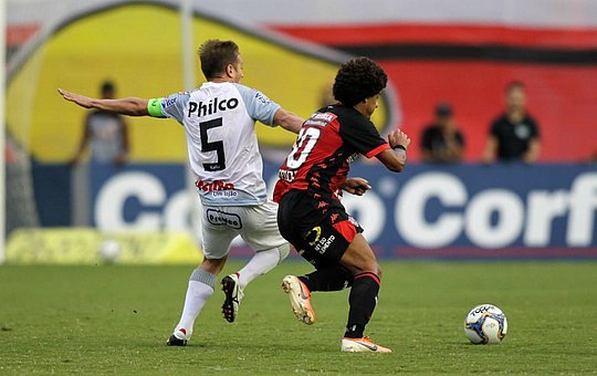 Vitória joga mal e empata com Operário no Barradão