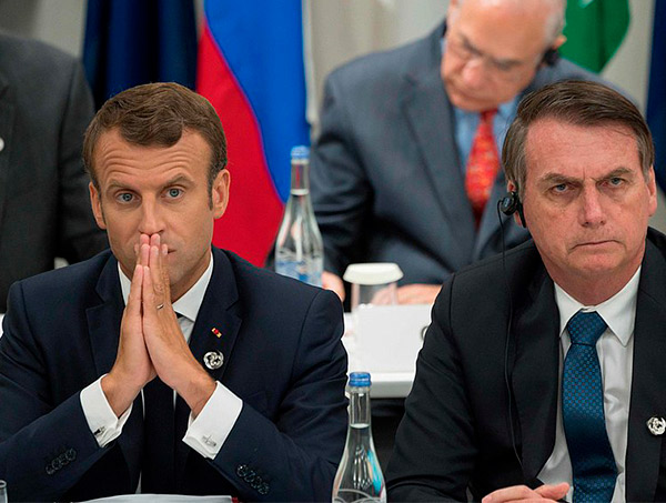 Bolsonaro diz que aceita ajuda se Macron se desculpar por insultos