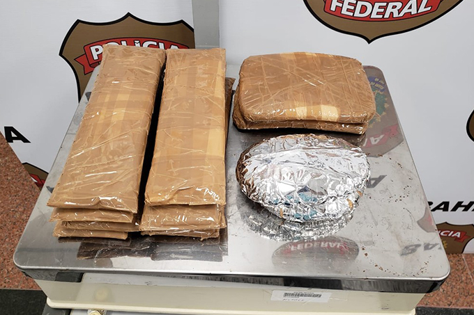 Mulher é presa no Aeroporto ao tentar transportar cocaína na lingerie