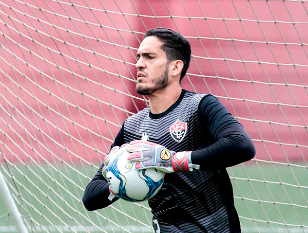 Vitória encara Botafogo-SP com obrigação de melhorar no 2º turno