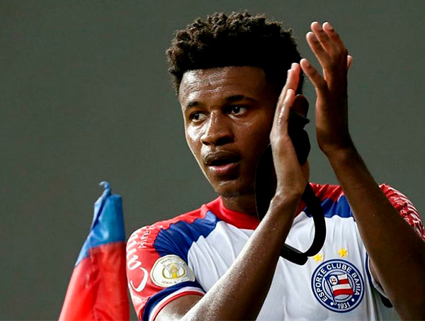 Ramires se despede do Bahia através do Instagram