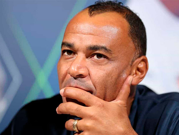 Filho de Cafu sofre enfarte jogando futebol e morre aos 29 anos