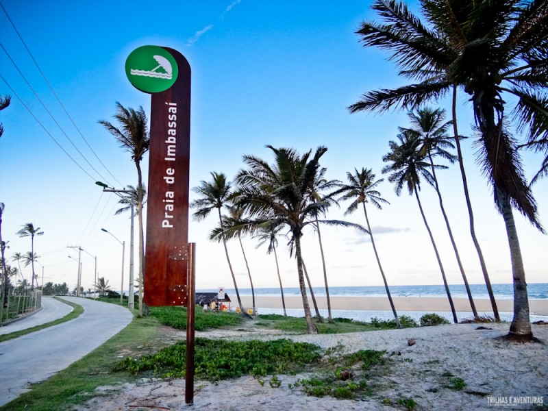  Jovem de 19 anos desaparece em praia de Imbassaí; amigo é resgatado
