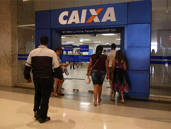 Caixa tem horário estendido para saque do FGTS