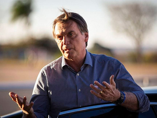 Bolsonaro quer investigar aumento abusivo em postos de combustível