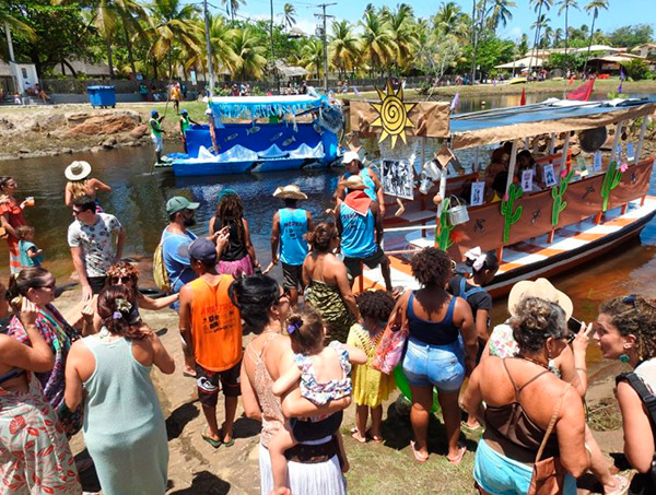 Regata das Jangadas abrilhanta festa da padroeira de Imbassaí